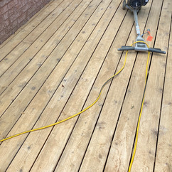 Cedar Deck Refinishing